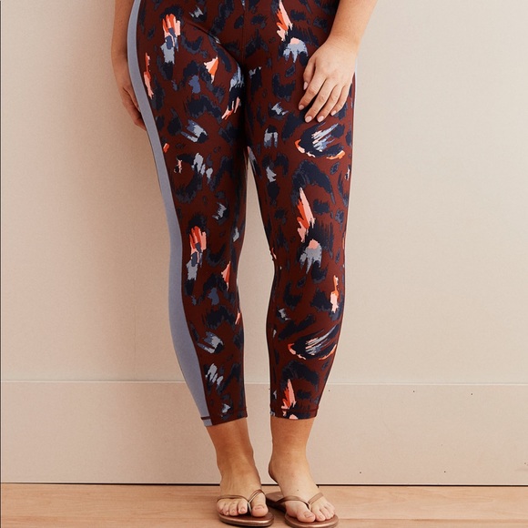 aerie Pants - NWOT Aerie Move High Waisted 7/8 Leggings